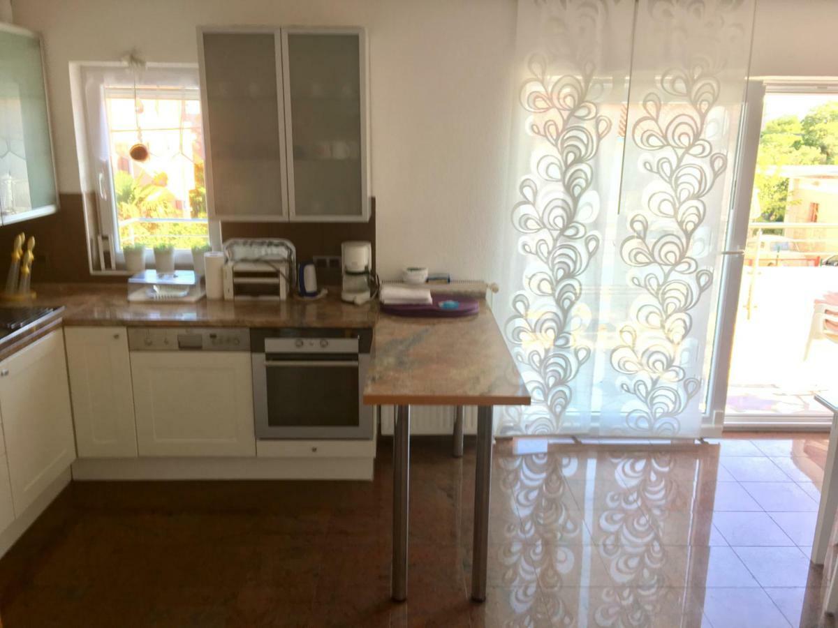 דירות Kaštela Haus Grace מראה חיצוני תמונה