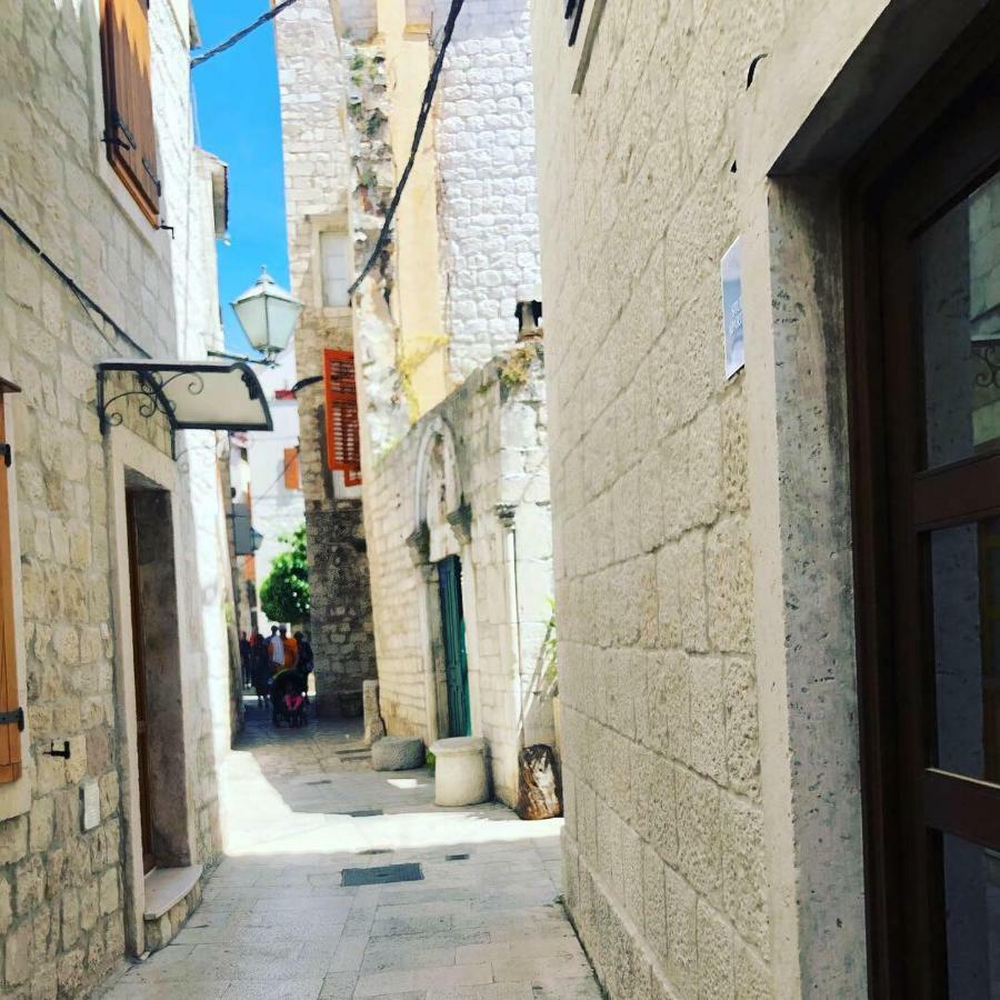 דירות Kaštela Haus Grace מראה חיצוני תמונה